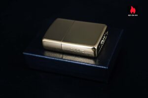 Zippo 2019 Armor High Polish Gold Plate 3