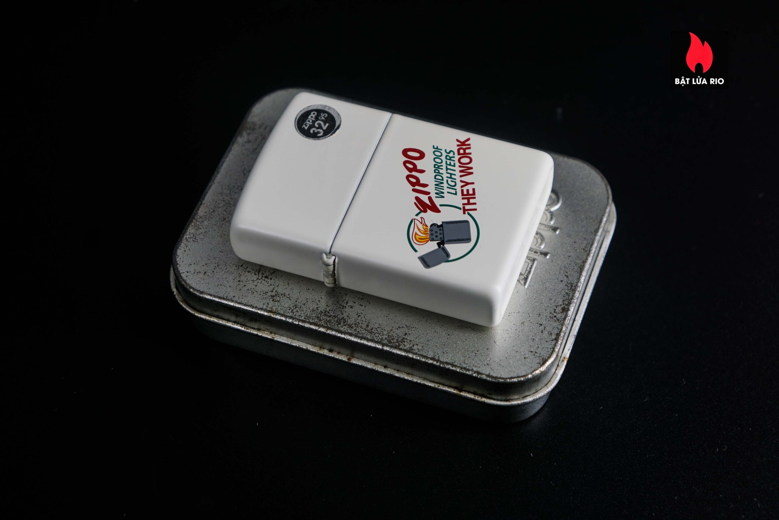 Zippo Canada 1999 – Canada Collectible White Matte – Limited 0345/4000 4