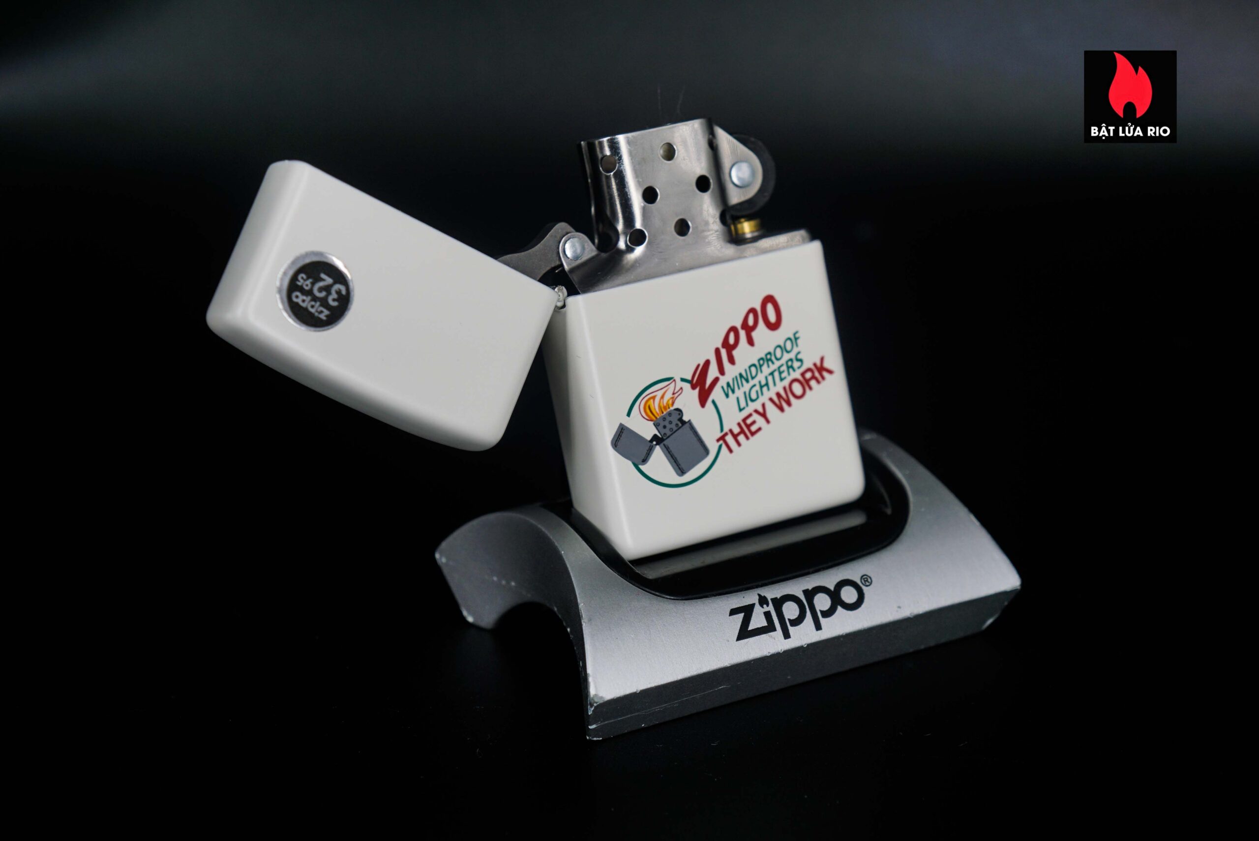 Zippo Canada 1999 – Canada Collectible White Matte – Limited 0345/4000 8