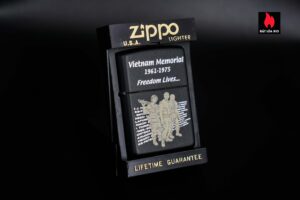 Zippo La Mã 1999 – VIETNAM Memorial 1961-1975 Freedom Lives 1
