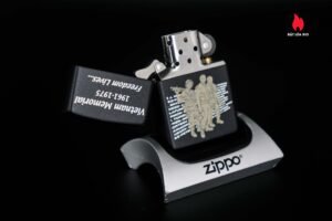 Zippo La Mã 1999 – VIETNAM Memorial 1961-1975 Freedom Lives 2