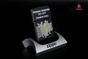 Zippo La Mã 1999 – VIETNAM Memorial 1961-1975 Freedom Lives