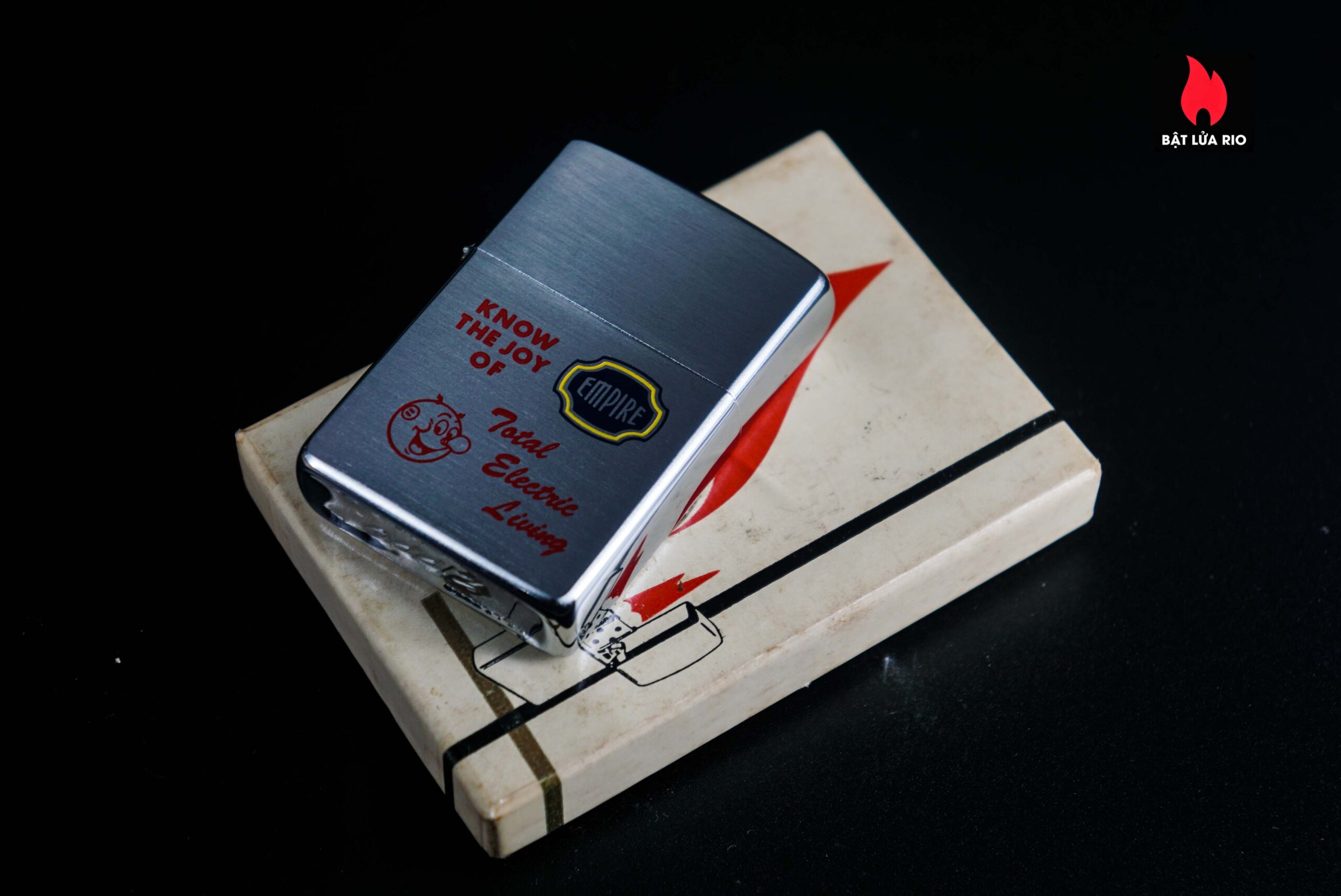 Zippo Xưa 1964 – Reddy Kilowatt Empire 8
