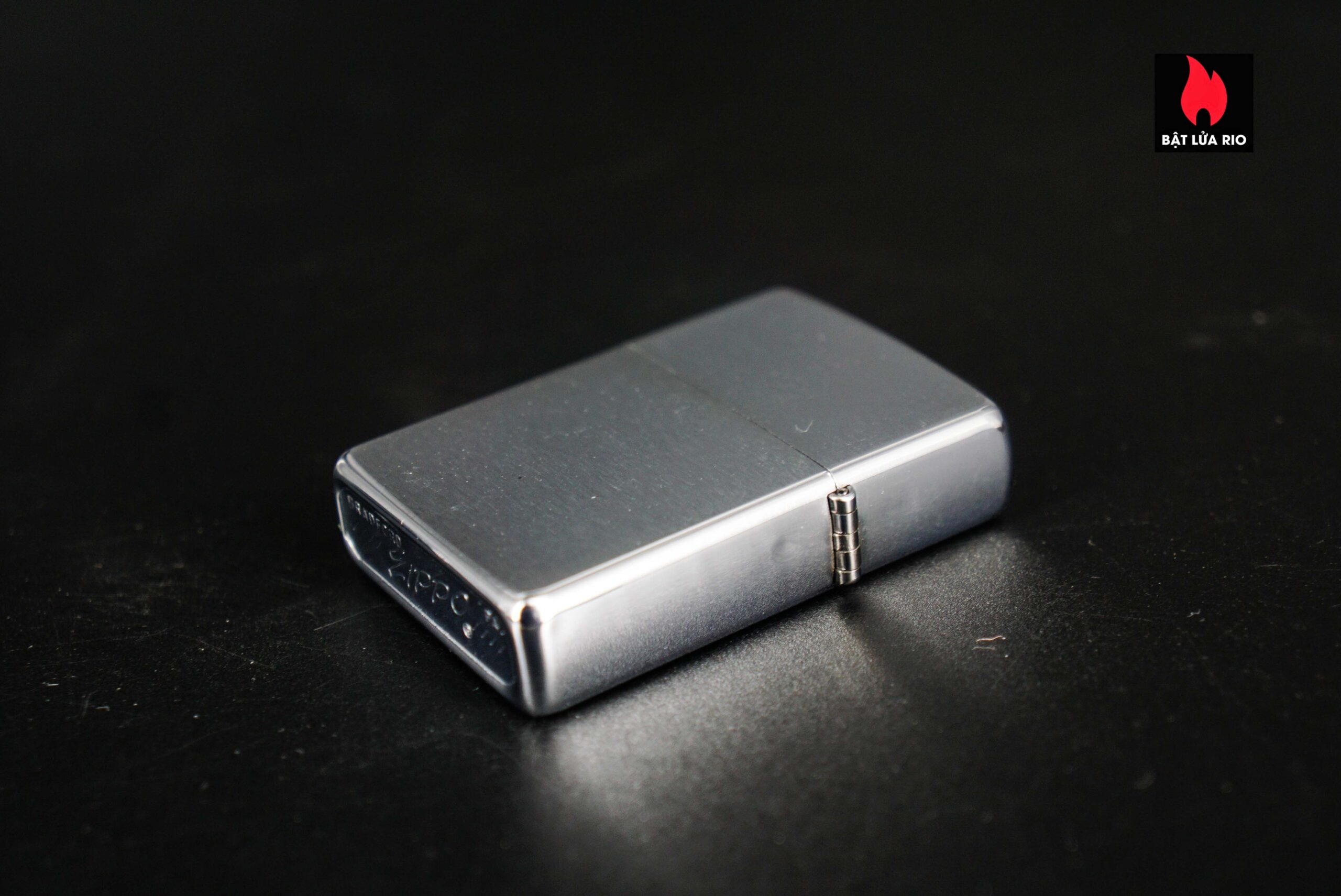 Zippo Xưa 1974 – U.S. Marine Corps Bicentennial 15