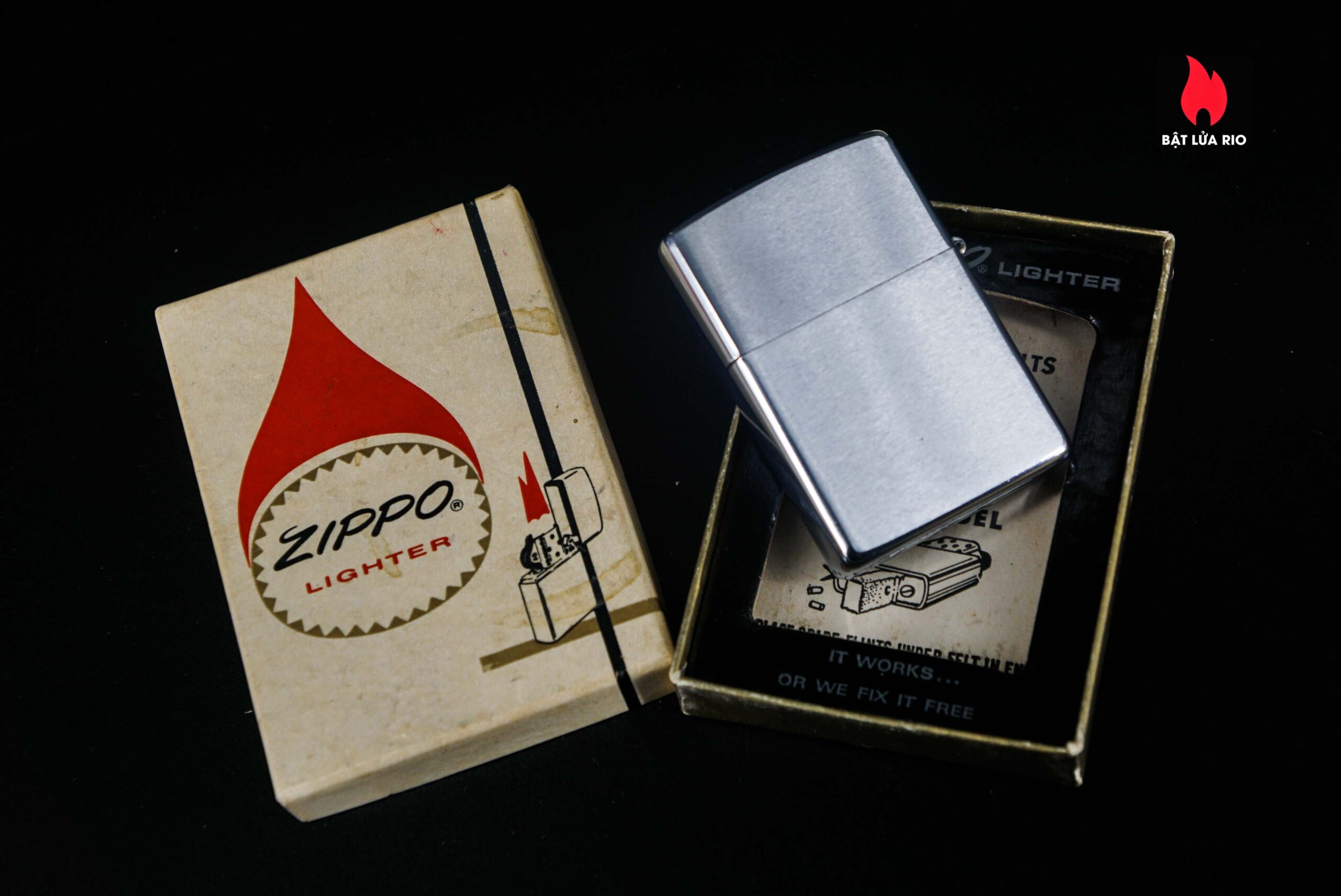 Zippo Xưa 1974 – U.S. Marine Corps Bicentennial 4