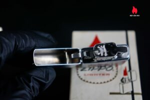Zippo Xưa 1975 – Johns-Manville Marinite 10