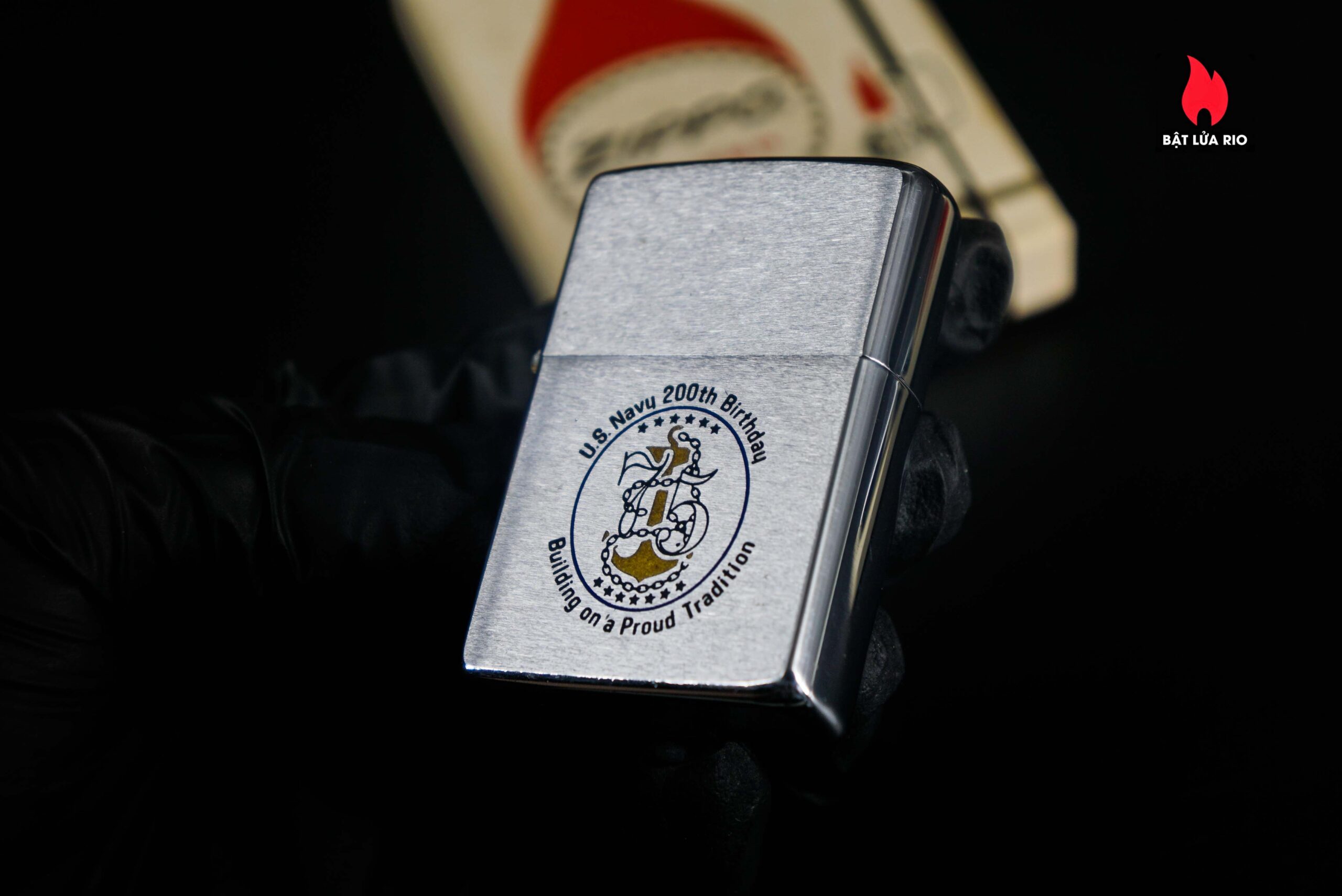 Zippo Xưa 1975 – U.S. Navy 200th Birthday - Building on a Proud Tradition 7