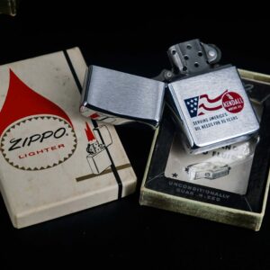 Zippo Xưa 1976 – KENDALL Bicentennial 1776-1976 3