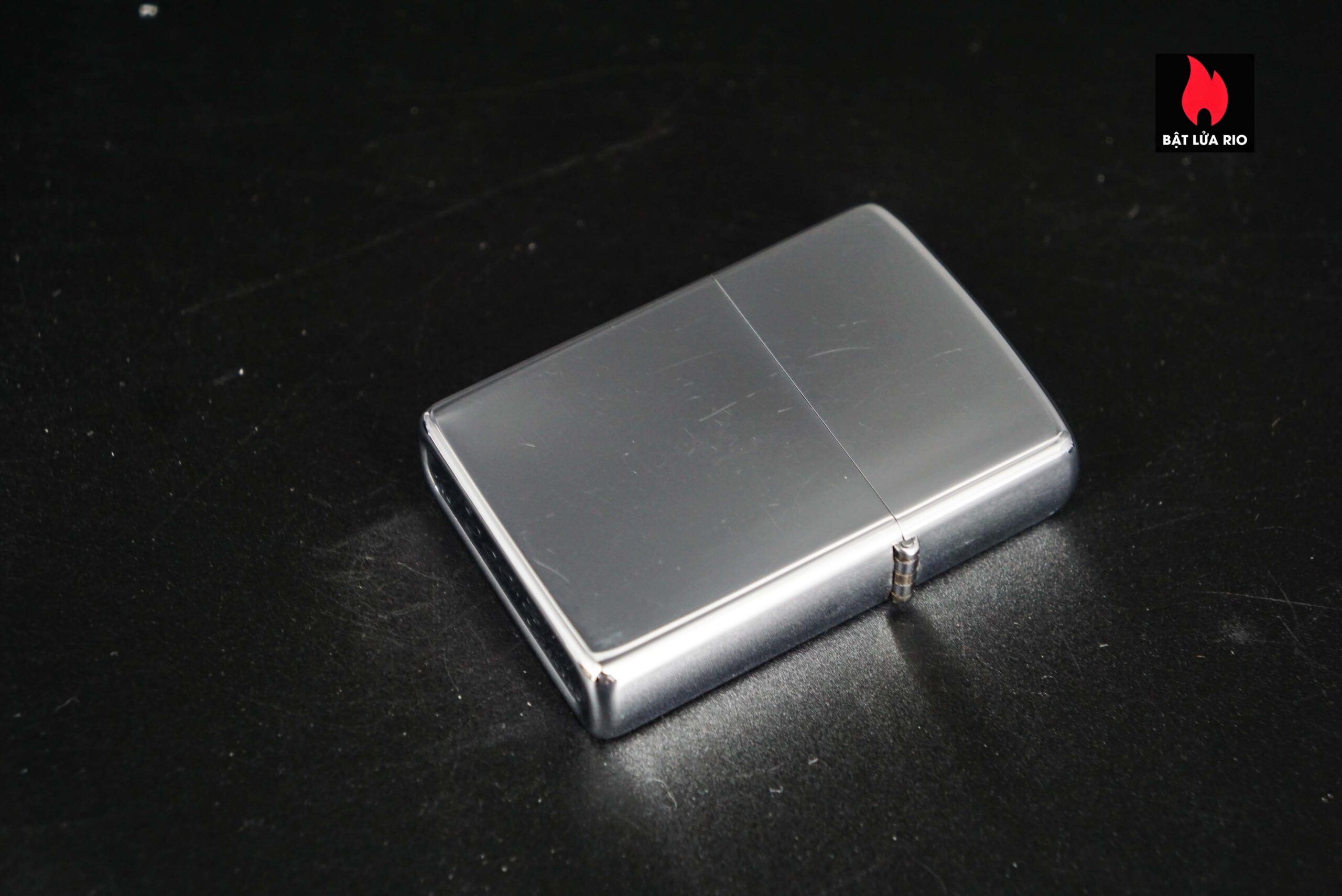 Zippo Xưa 1976 – Triple Crown 17