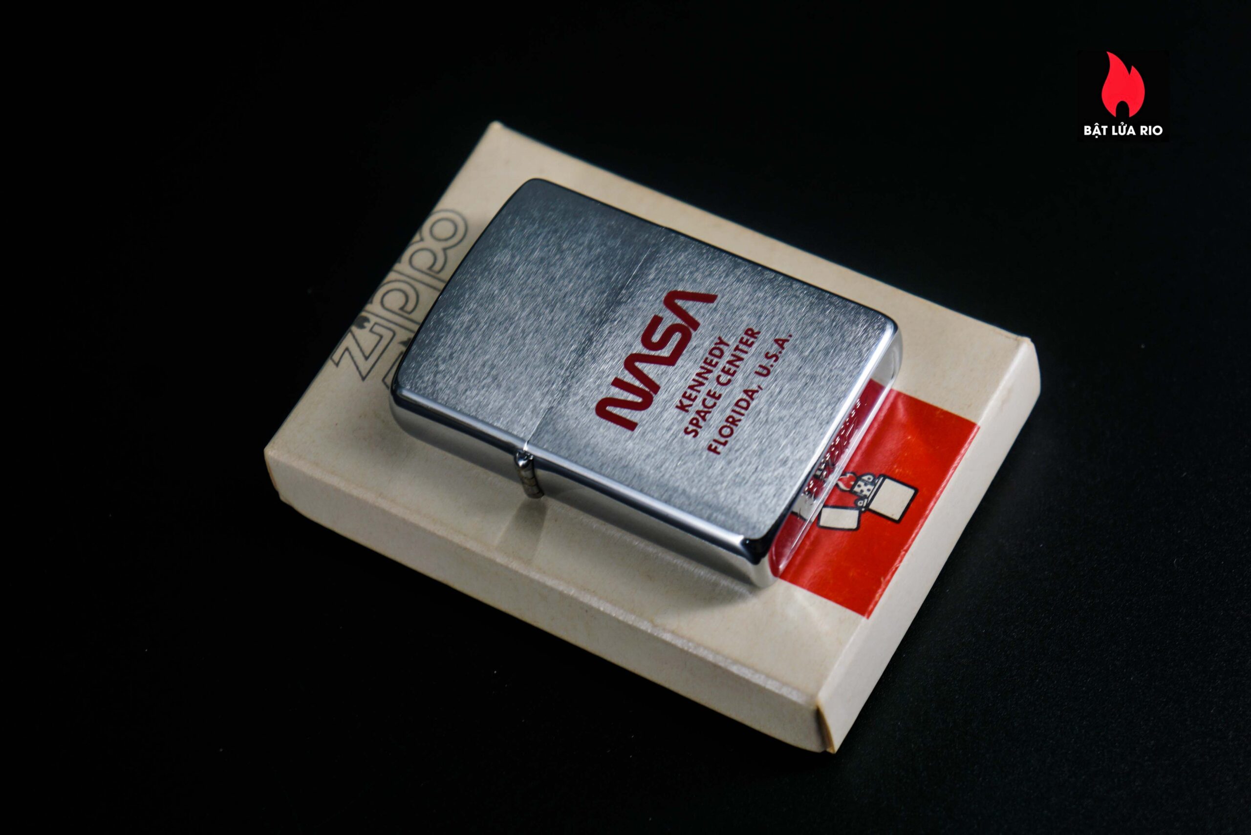 Zippo Xưa 1980 – NASA Kennedy Space Center 4