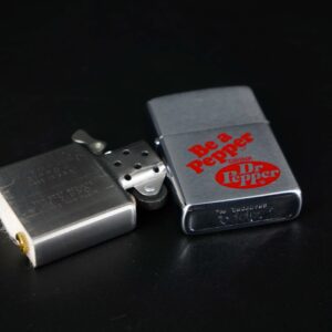 Zippo Xưa 1981 – Dr Pepper 13 Zippo Xưa 1981 – Dr Pepper 7