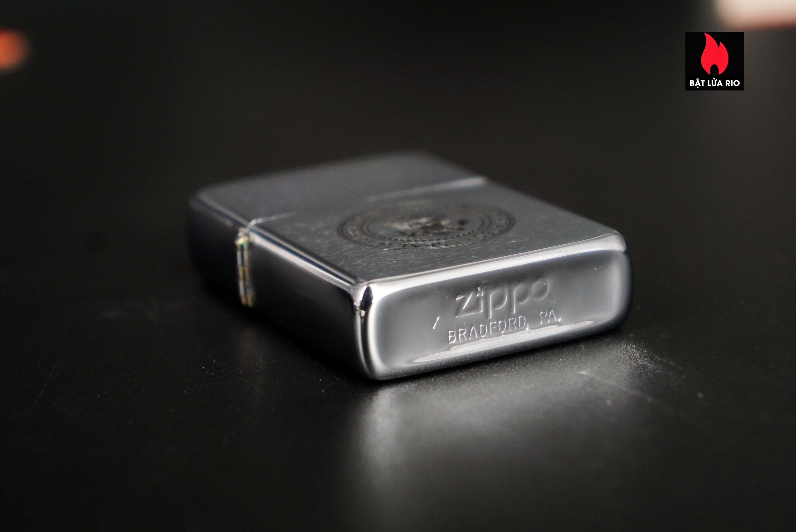 Zippo Xưa 1981 – Seal Of The President Of The United States – Marine One 6 Zippo Xưa 1981 – Seal Of The President Of The United States – Marine One 4