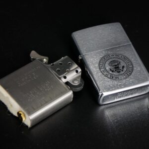 Zippo Xưa 1981 – Seal Of The President Of The United States – Marine One 12 Zippo Xưa 1981 – Seal Of The President Of The United States – Marine One 6