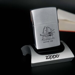Zippo Xưa 1981 – Seal Of The President Of The United States – Marine One 10 Zippo Xưa 1981 – Seal Of The President Of The United States – Marine One 8