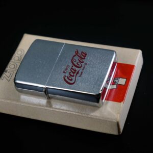 Zippo Xưa 1982 – Enjoy Coca-Cola Trade-Mark 3