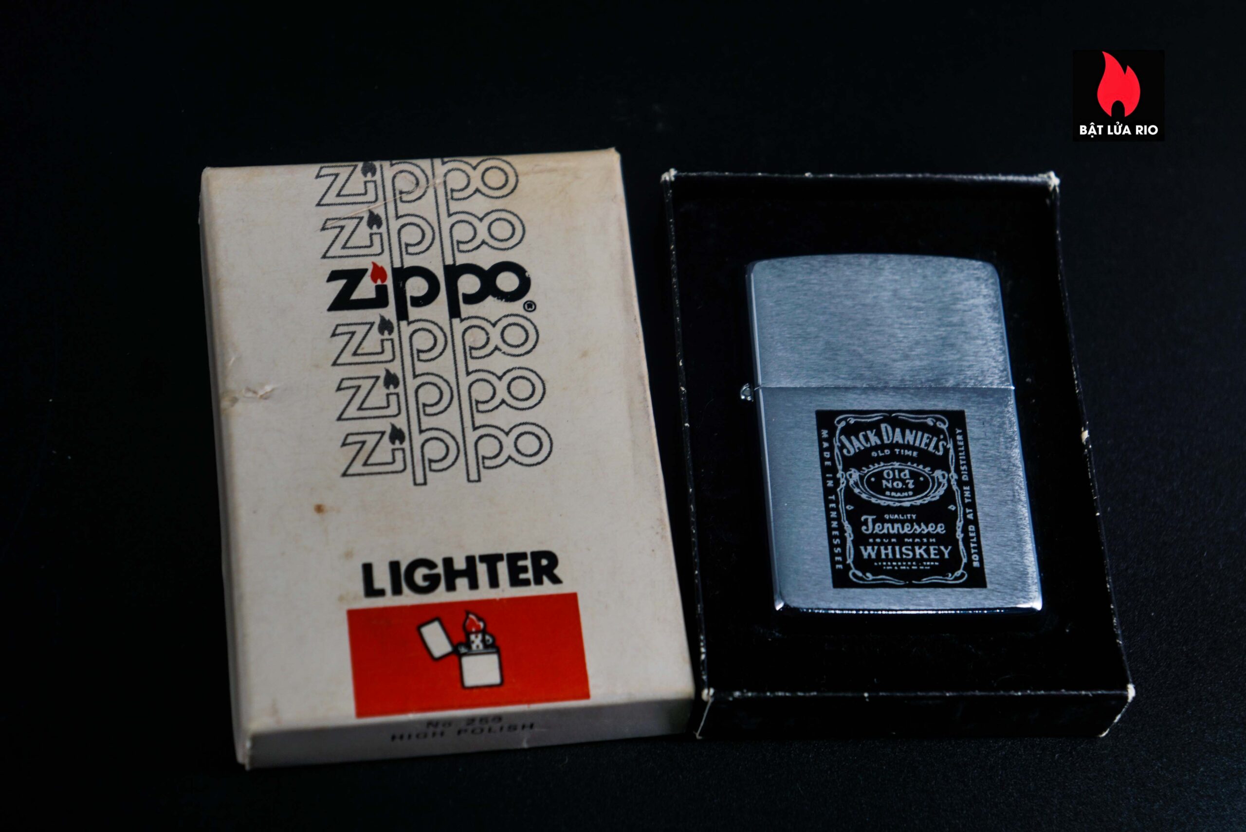 Zippo Xưa 1982 – Jack Daniel’s Tennessee Whiskey 1