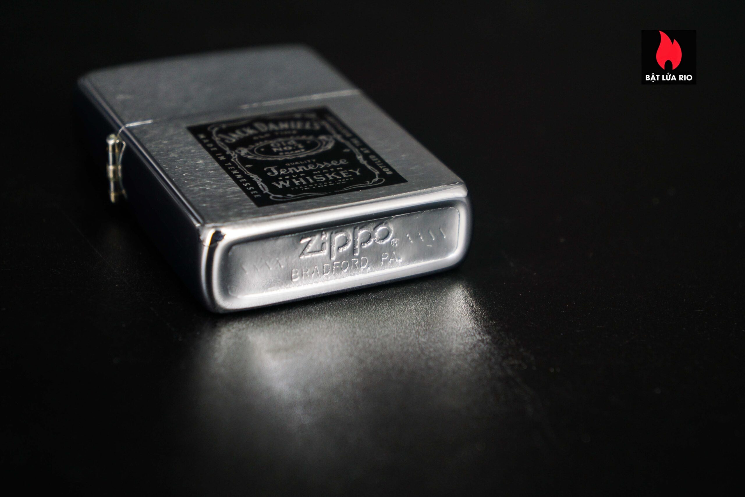 Zippo Xưa 1982 – Jack Daniel’s Tennessee Whiskey 4