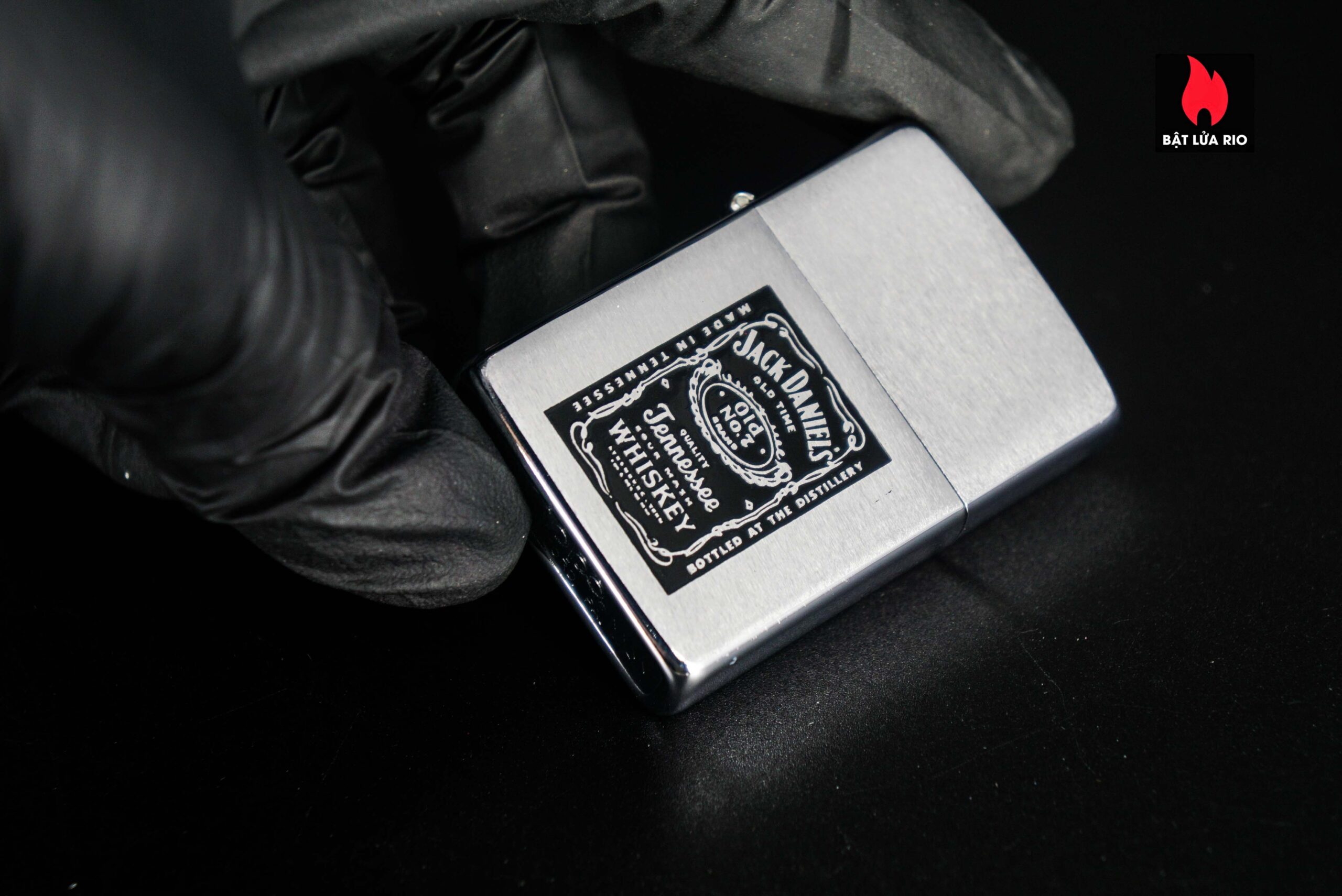 Zippo Xưa 1982 – Jack Daniel’s Tennessee Whiskey 5