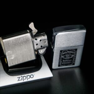 Zippo Xưa 1982 – Jack Daniel’s Tennessee Whiskey 7