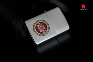 Zippo Xưa 1982 – Lucky Strike "Lucky Strikes Again" 12
