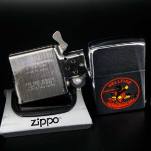 Zippo Xưa 1981 – HELLFIRE Rockwell International Missile 19 Zippo Xưa 1981 – HELLFIRE Rockwell International Missile 10
