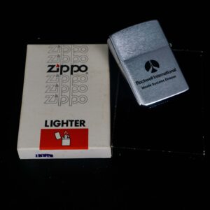 Zippo Xưa 1981 – HELLFIRE Rockwell International Missile 25 Zippo Xưa 1981 – HELLFIRE Rockwell International Missile 4