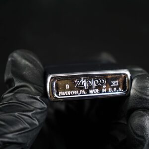 Zippo La Mã 1995 – VE Day 50th Anniversary – Winston Churchill 11