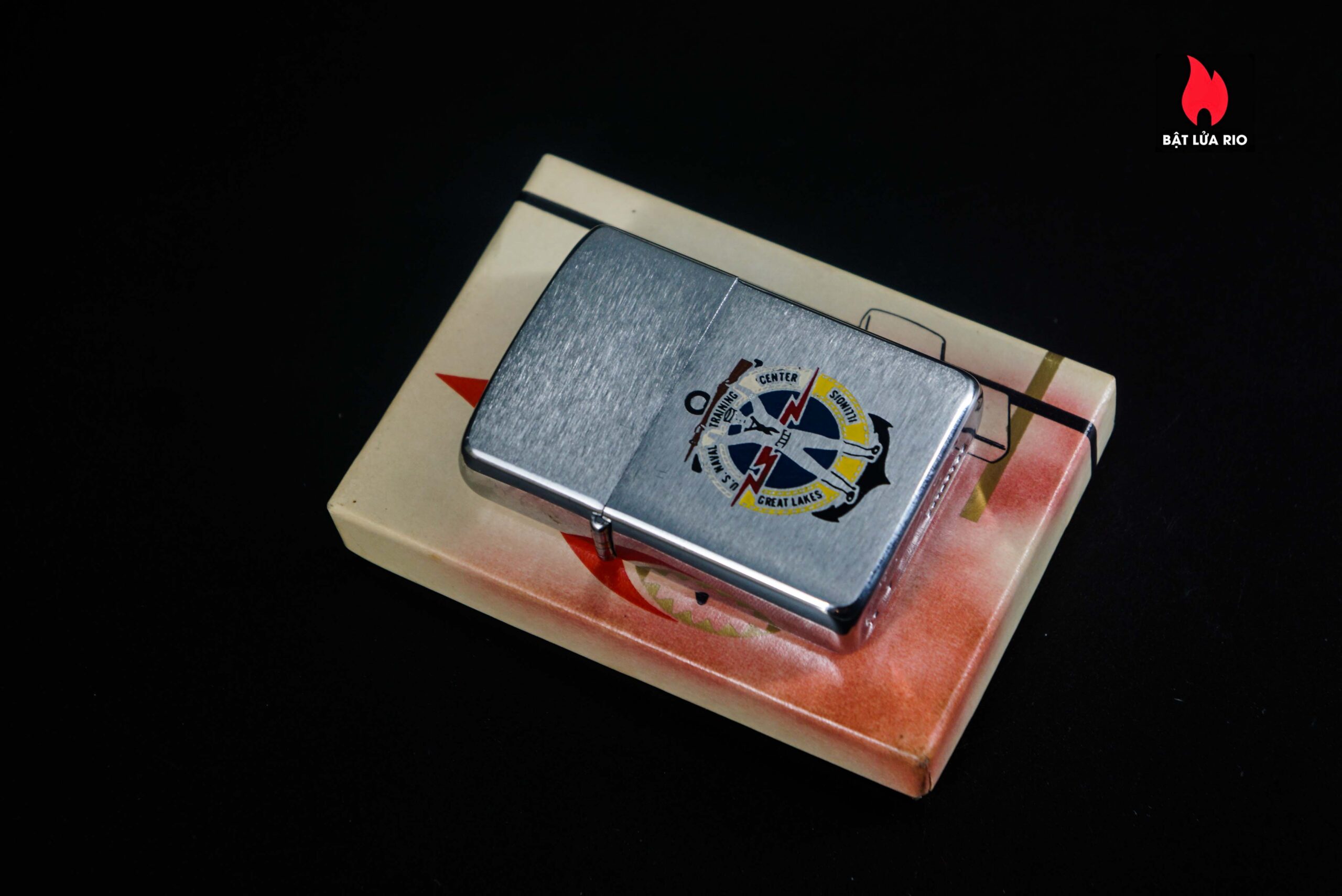 Zippo Xưa 1963 – U.S. Naval Training Center Great Lakes 3