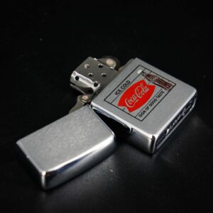 Zippo Xưa 1975 – Ice Cold Coca-Cola Sign Of Good Taste 1975 12