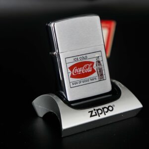 Zippo Xưa 1975 – Ice Cold Coca-Cola Sign Of Good Taste 1975