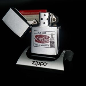 Zippo Xưa 1975 – Ice Cold Coca-Cola Sign Of Good Taste 1975 9