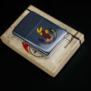 Zippo Xưa 1975 – USS Saratoga (CV-60) "Fighting Cock" 12 Zippo Xưa 1975 – USS Saratoga (CV-60) "Fighting Cock" 5