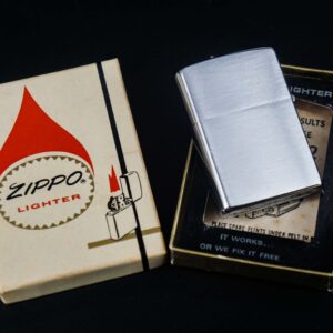 Zippo Xưa 1977 – Hunter & Dog – Sport Serries 2