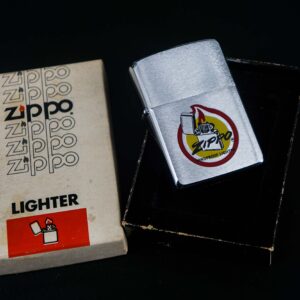 Zippo Xưa 1981 – Winproof Lighter Zippo Logo 1