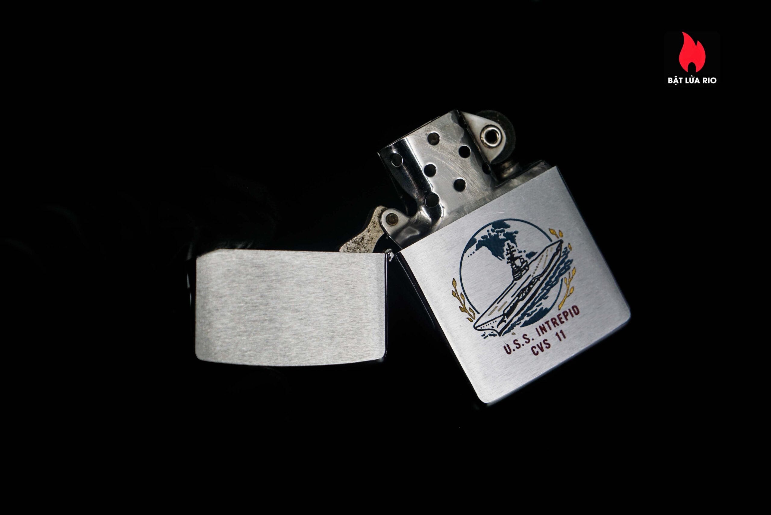 Zippo Xưa 1964 – USS Intrepid CV-11 – Cũ 11