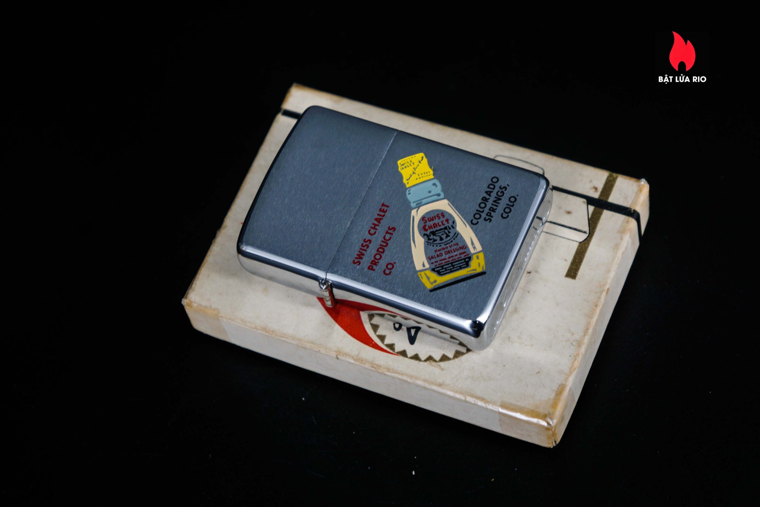 Zippo Xưa 1965 – Swiss Chalet Products Co 4