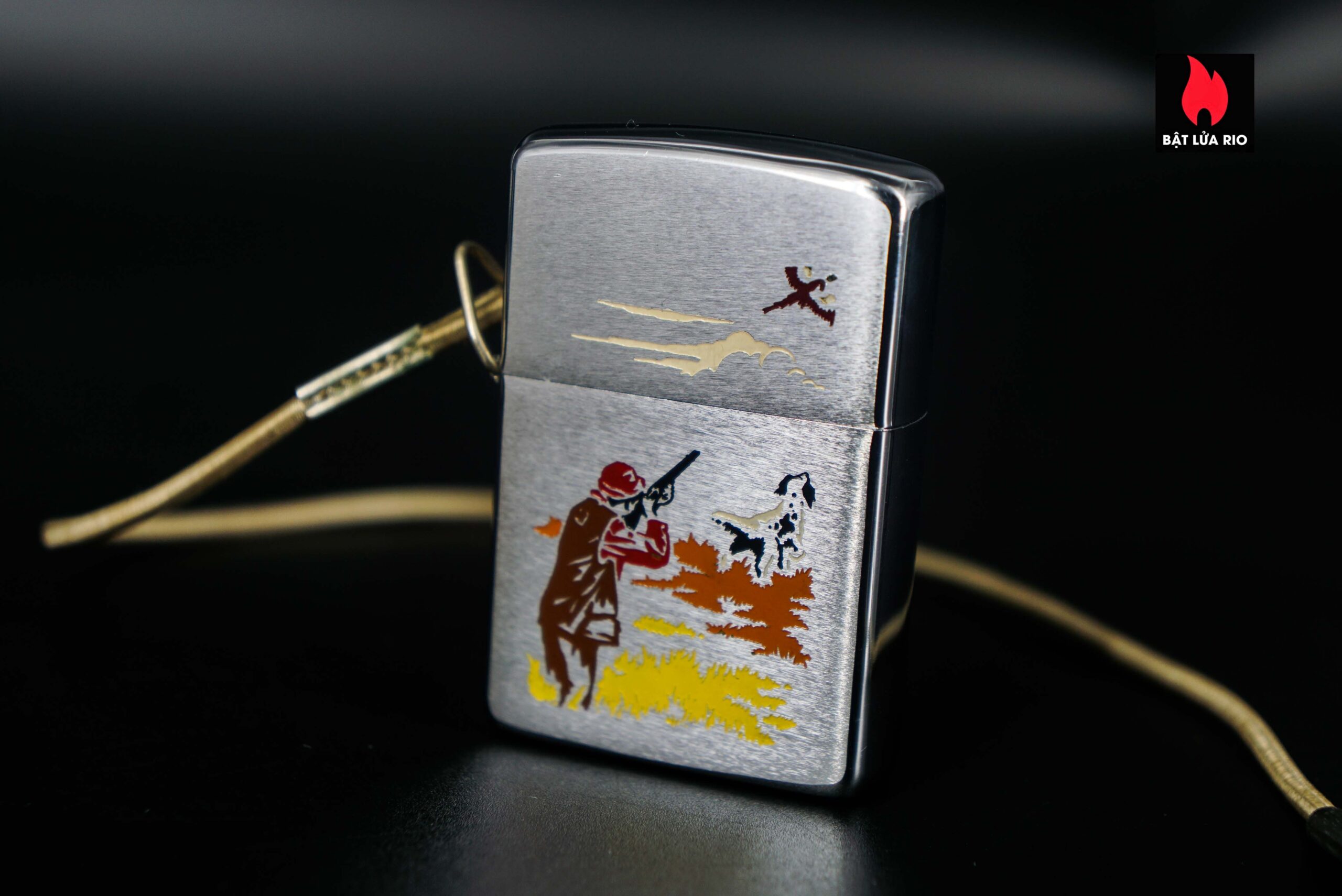 Zippo Xưa 1967 – LossProof – Hunter & Dog – Sport Serries – Cũ Xước 35 Zippo Xưa 1967 – LossProof – Hunter & Dog – Sport Serries – Cũ Xước 9