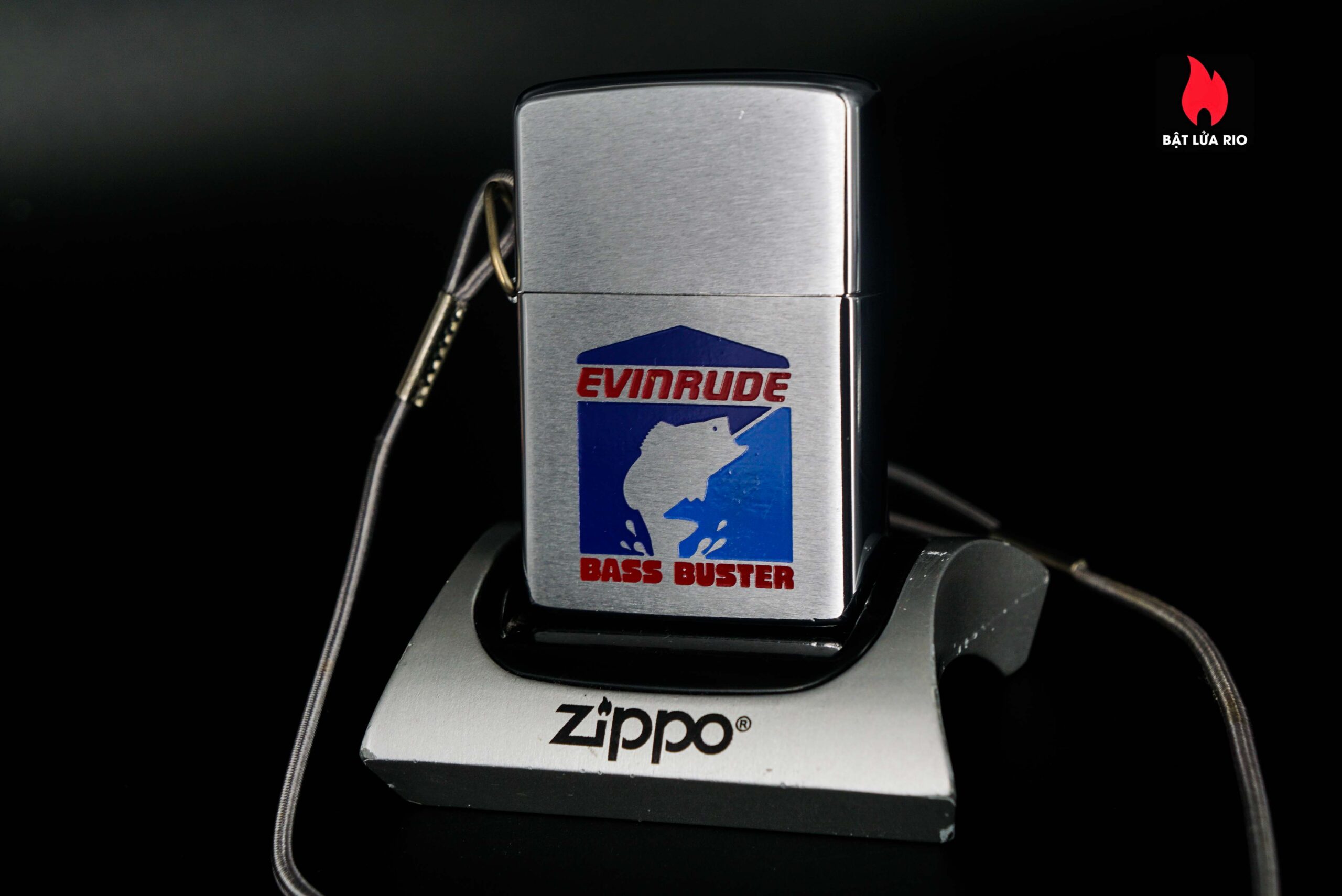 Zippo Xưa 1973 – LossProof – Evinrude Bass Buster 36 Zippo Xưa 1973 – LossProof – Evinrude Bass Buster 17