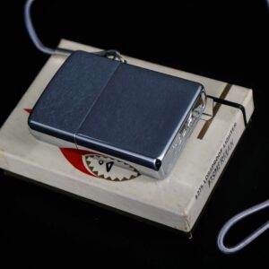 Zippo Xưa 1973 – LossProof – Evinrude Bass Buster 6