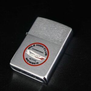 Zippo Xưa 1976 – Mile High Club 7