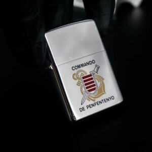 Zippo Xưa 1977 – French Navy Force Commando de Penfentenyo – Cũ Xước 4