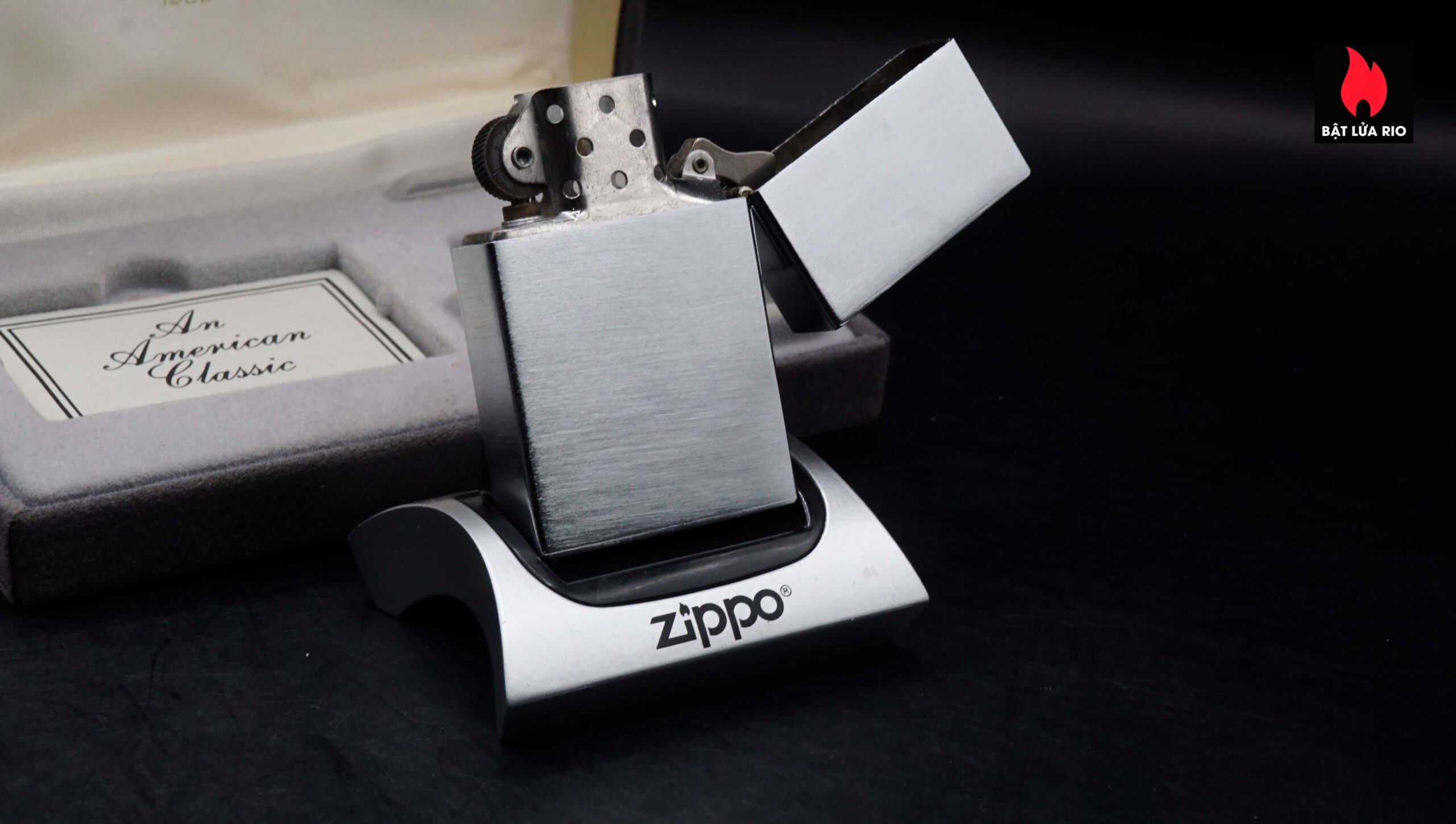 Zippo 1989 – Original 1932 Replica – Pat Pending 38 Zippo 1989 – Original 1932 Replica – Pat Pending 13
