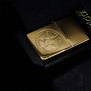 Zippo 2002 – Gold Plate – United States Marshals Service 23 Zippo 2002 – Gold Plate – United States Marshals Service 1