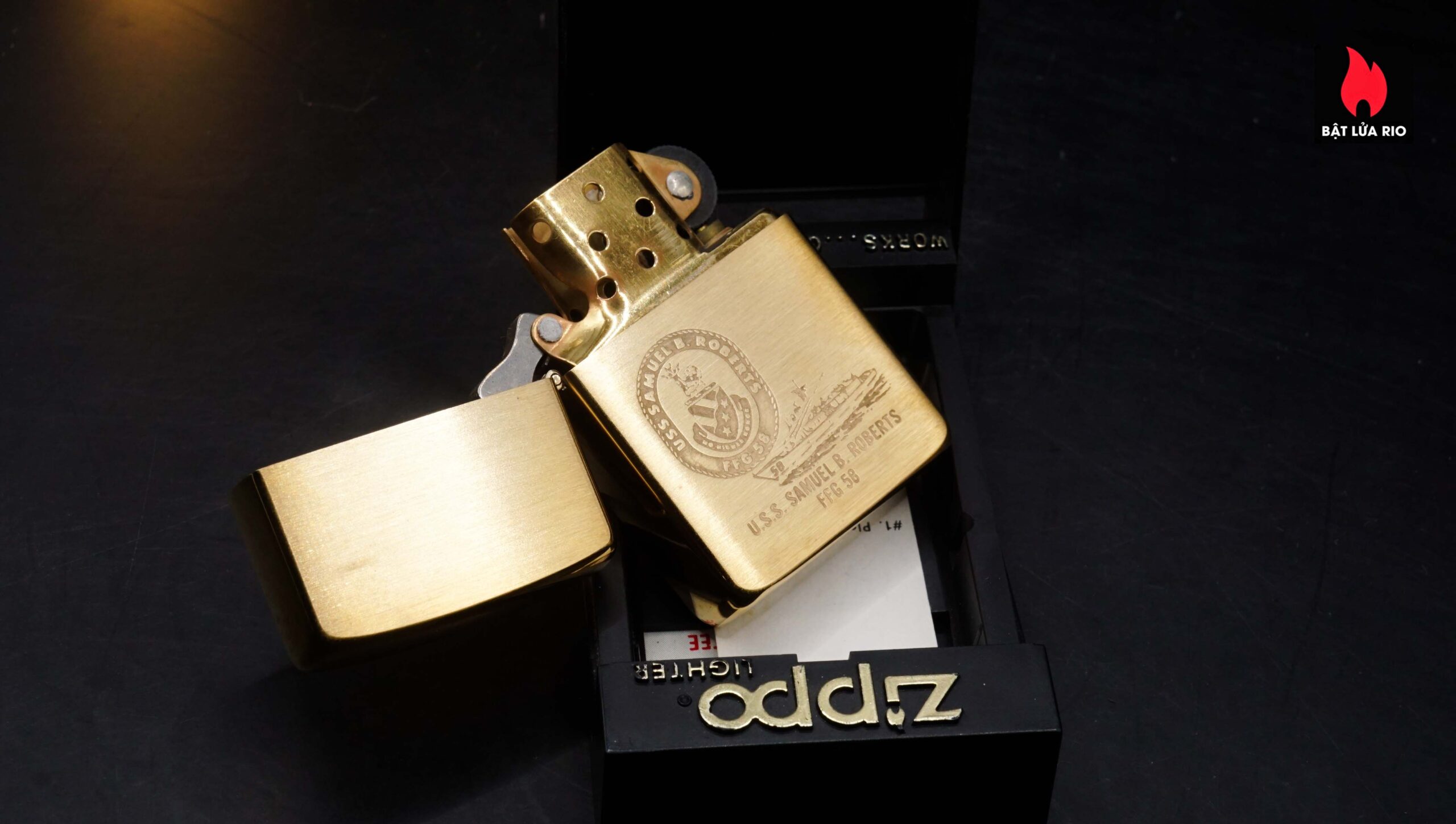 Zippo Chu Niên 1932-1986 – USS Samuel B. Roberts FFG 58 3