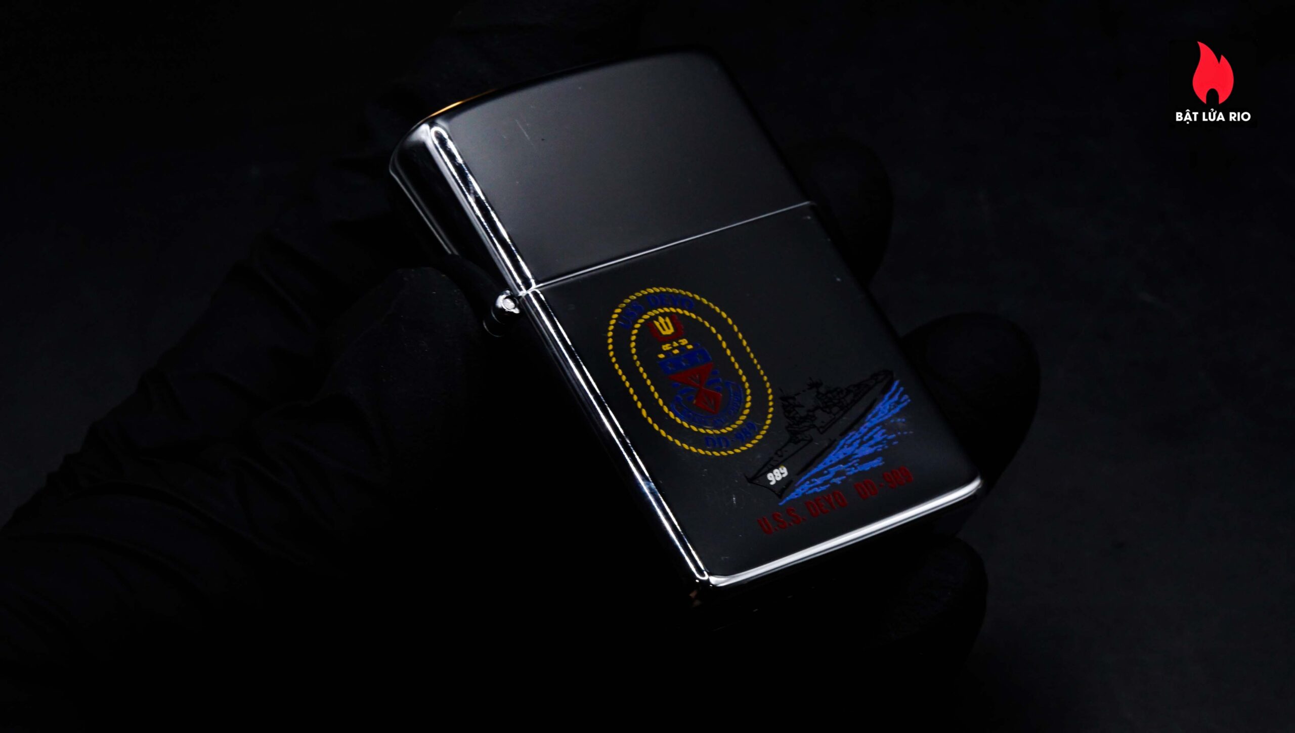 Zippo La Mã 1989 – High Polished Chrome – USS Deyo DD-989 15 Zippo La Mã 1989 – High Polished Chrome – USS Deyo DD-989 3