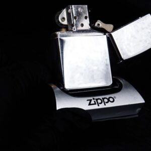 Zippo La Mã 1990 – High Polished Chrome – USS Wainwright CG-28 26 Zippo La Mã 1990 – High Polished Chrome – USS Wainwright CG-28 2