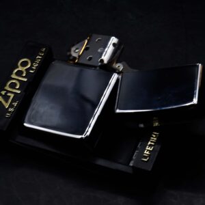 Zippo La Mã 1991 – High Polished Chrome – USS Valley Forge CG-50 22 Zippo La Mã 1991 – High Polished Chrome – USS Valley Forge CG-50 3