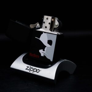 Zippo La Mã 1991 – Marlboro Man Silhouette – Black Matte 13