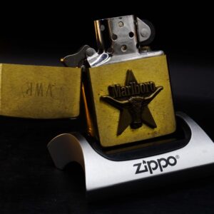 Zippo La Mã 1992 – Đồng Nguyên Khối – Marlboro Longhorns – VWR 12