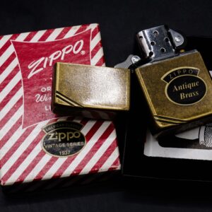 Zippo La Mã 1993 – Zippo Vintage – Antique Brass 2